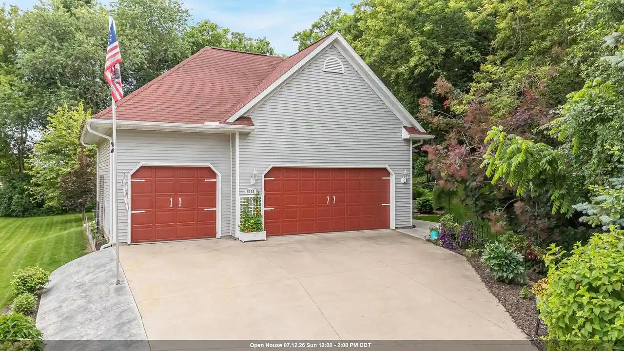 Homes for sale in Larsen, WI | 8405 Ridgeview Court Court, Larsen, WI 54947 | MLS# 50328228