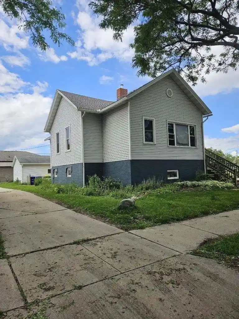 Homes for sale in Green Bay, WI | 400 S Madison Street Street, Green Bay, WI 54301 | MLS# 50328235
