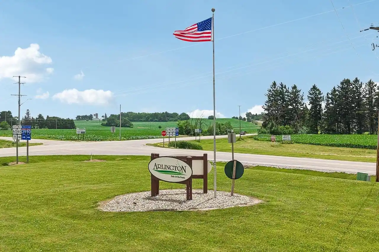 4th image of 2096 Ac Hwy 51, Arlington, WI 53911 | MLS# 2026848