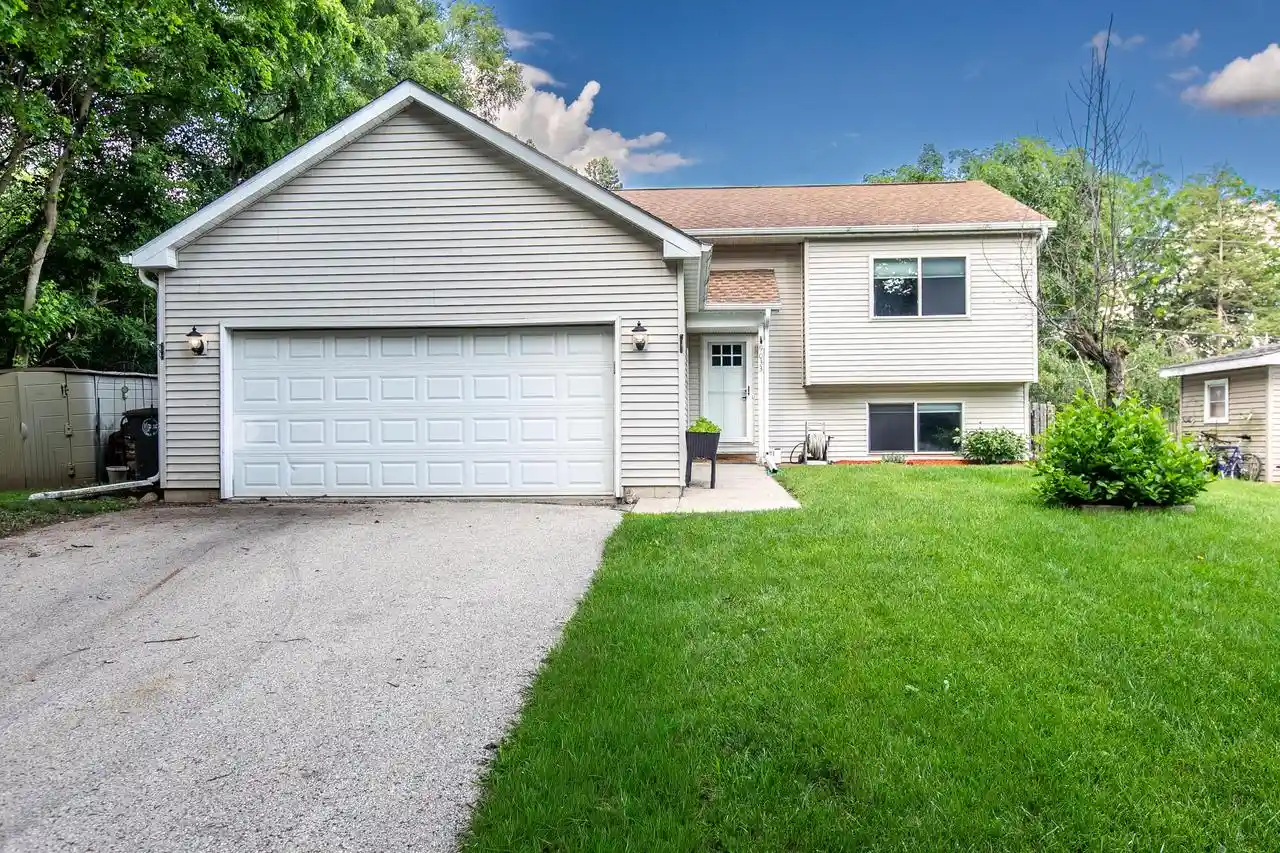 1st image of 9033 271st Avenue Avenue, Salem, WI 53168 | MLS# 1969311