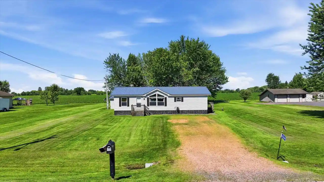 Homes for sale in Stratford, WI | 206138 County Road M, Stratford, WI 54484 | MLS# 22602954