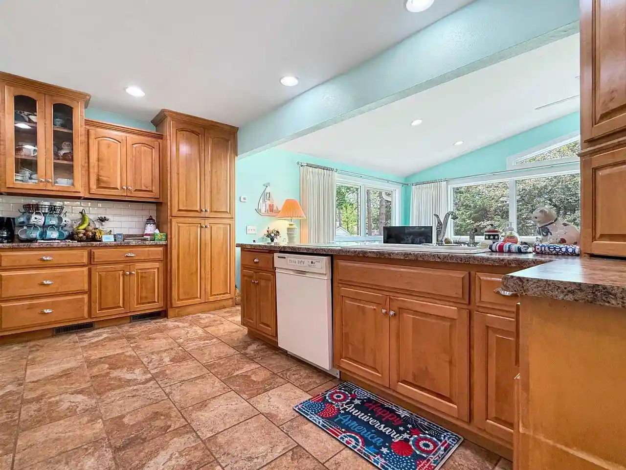 4th image of 923 Barbara Lane Lane, Marinette, WI 54143 | MLS# 50328244