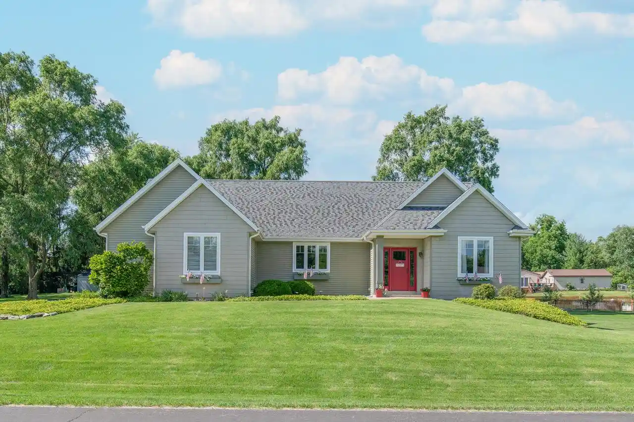 Homes for sale in Elkhorn, WI | W5158 Hares Foot Road Road, Elkhorn, WI 53121 | MLS# 1969337