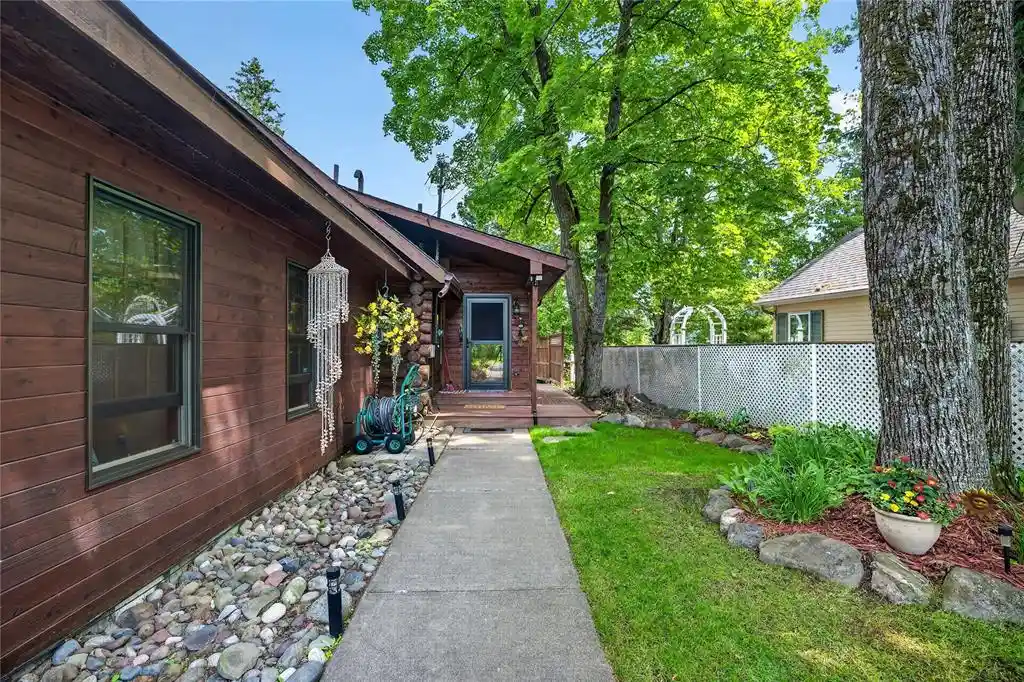 Homes for sale in Solon Springs, WI | 11058 S Brancel Road Road, Solon Springs, WI 54873 | MLS# 1602697