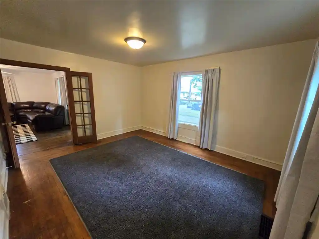 Photo 4 of Single family home for sale at 914 6Th Avenue Avenue, Menomonie, WI 54751 | MLS# 1602376 | Listing updated on 2026-10-08