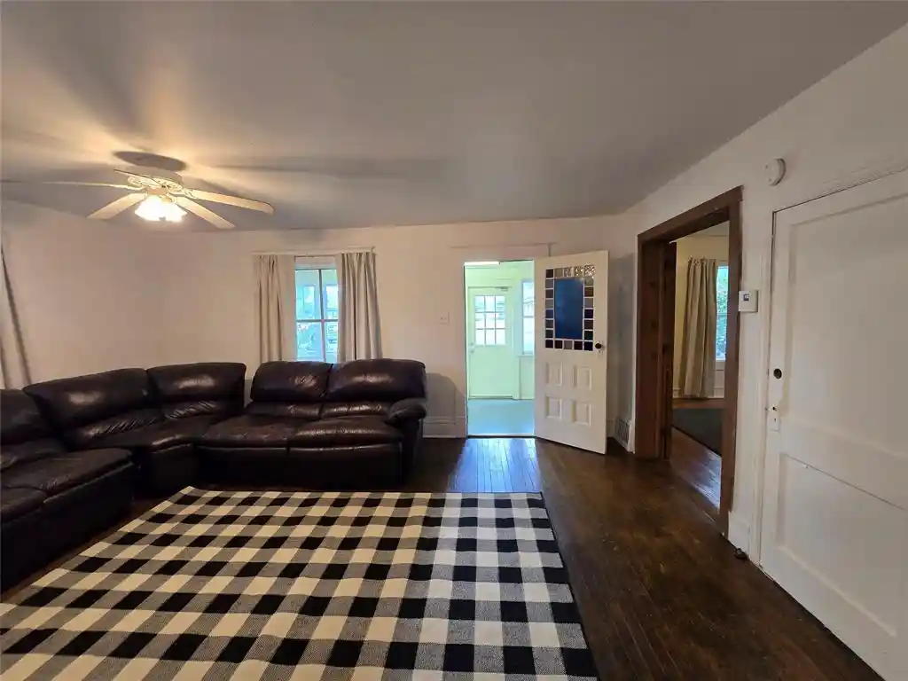34th image of 914 6th Avenue Avenue, Menomonie, WI 54751 | MLS# 1602376