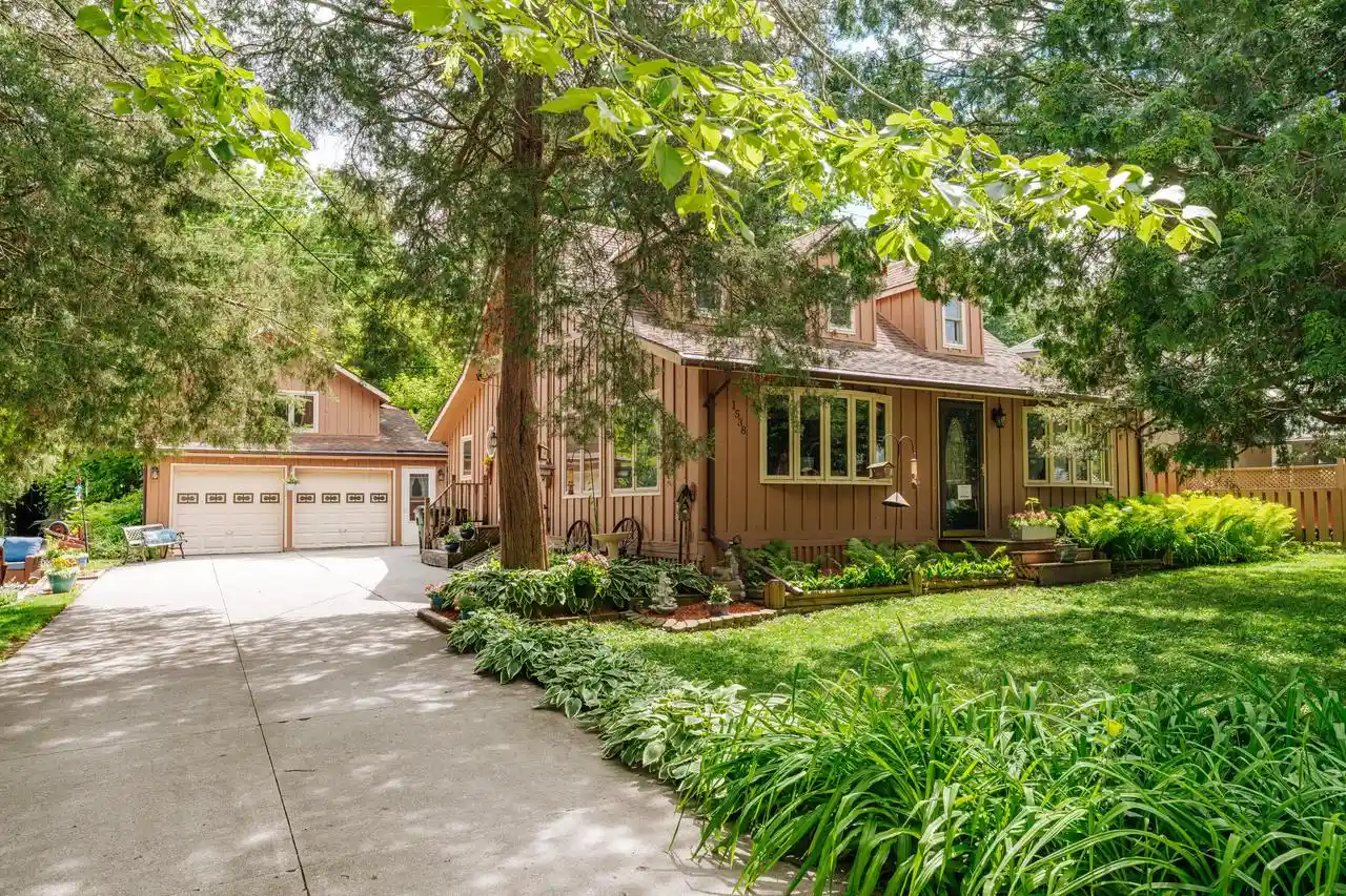 1st image of 1538 3rd Street Street, Delafield, WI 53018 | MLS# 1969365