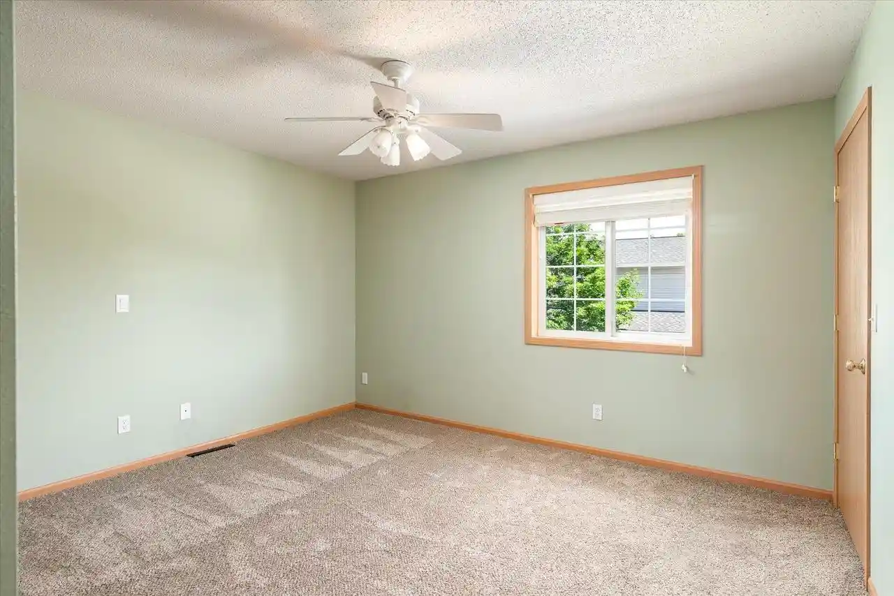4th image of 808 Cedar Dr Dr, La Crescent, MN 55947 | MLS# 1969368