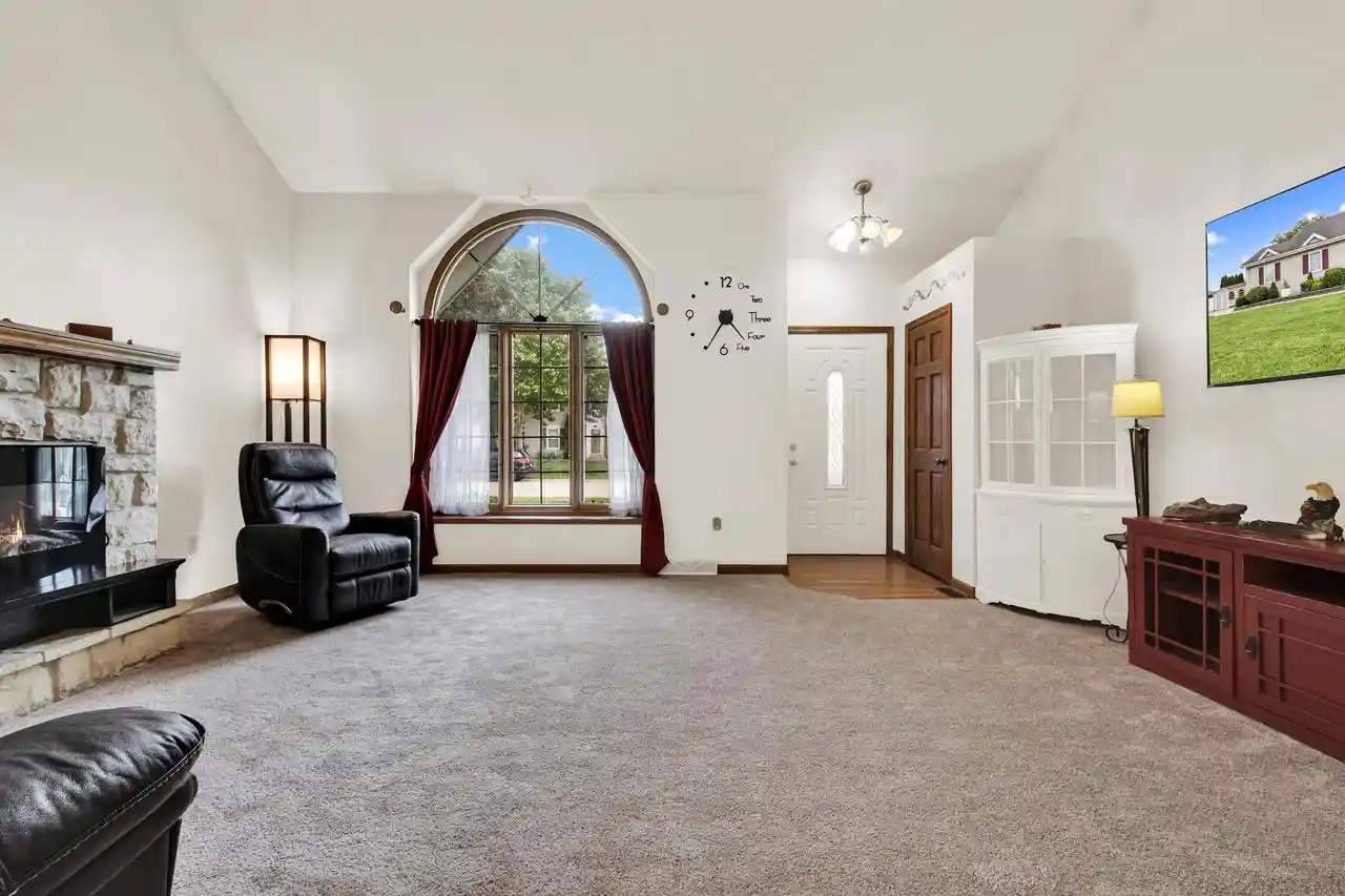 image of 8215 S Wildwood Dr Dr, Oak Creek, WI 53154 | MLS# 1969370