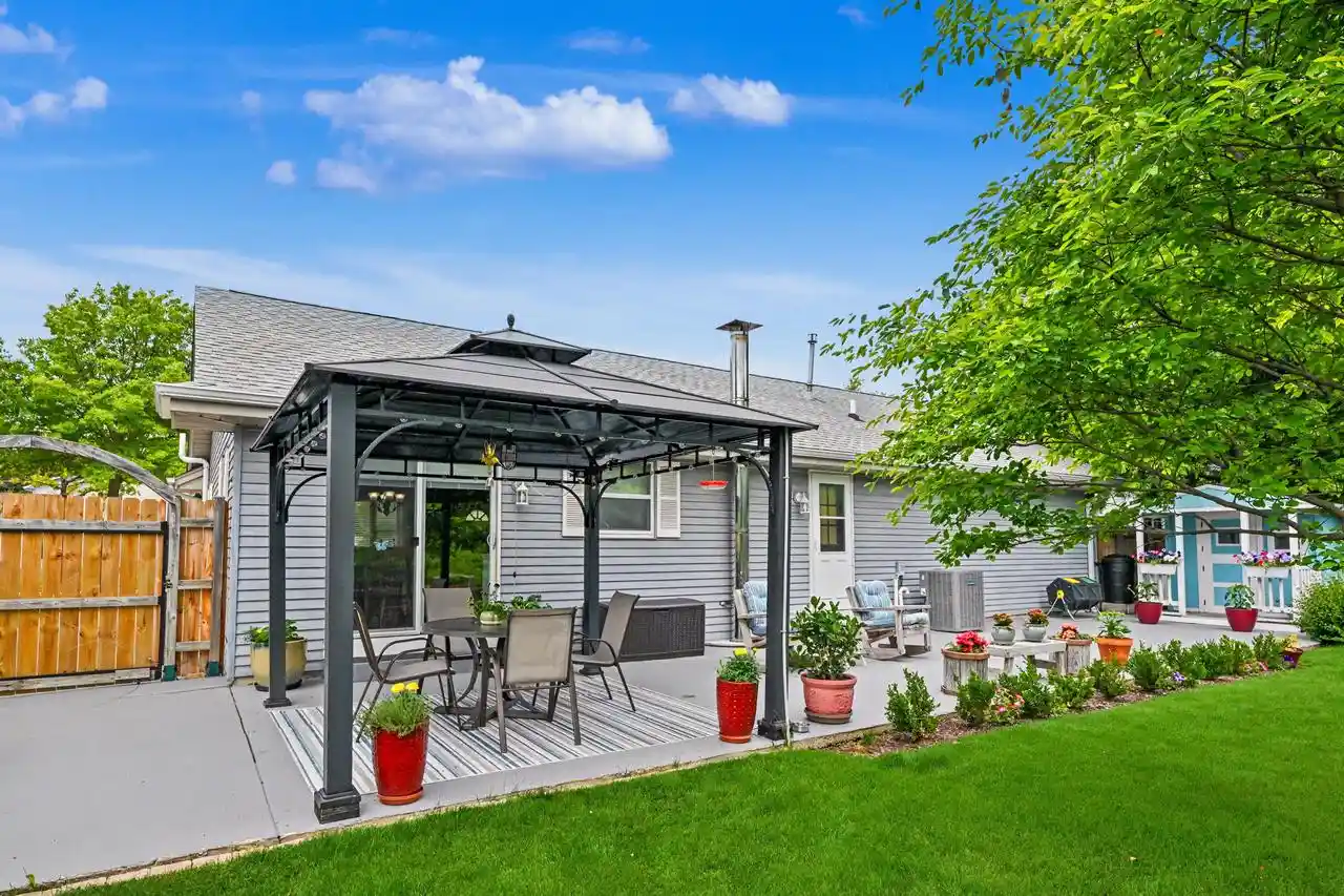 39th image of 7950 S Cecily Dr Dr, Oak Creek, WI 53154 | MLS# 1969375