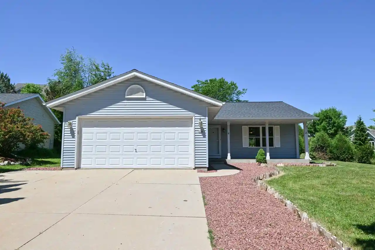 Homes for sale in Port Washington, WI | 585 Ashley Avenue Avenue, Port Washington, WI 53074 | MLS# 1969379