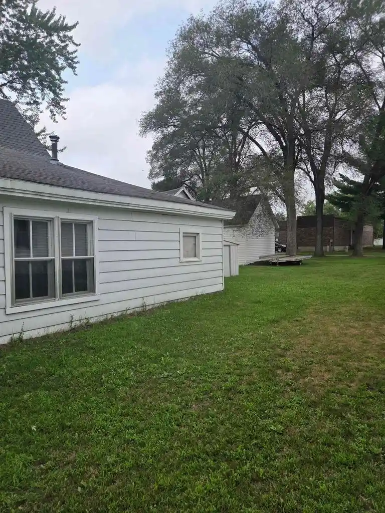 3rd image of 124 E Vallette Street Street, Oxford, WI 53952 | MLS# 2026898