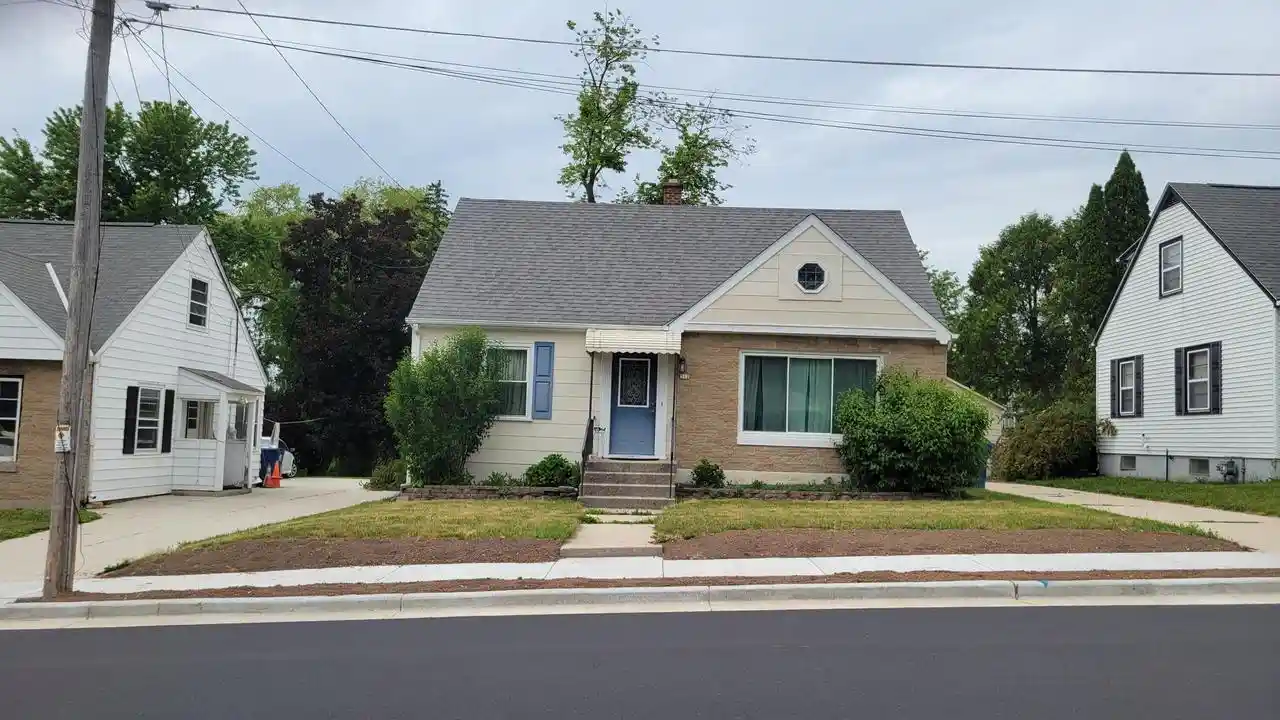 Homes for sale in Fredonia, WI | 312 Washington Avenue Avenue, Fredonia, WI 53021 | MLS# 1969397