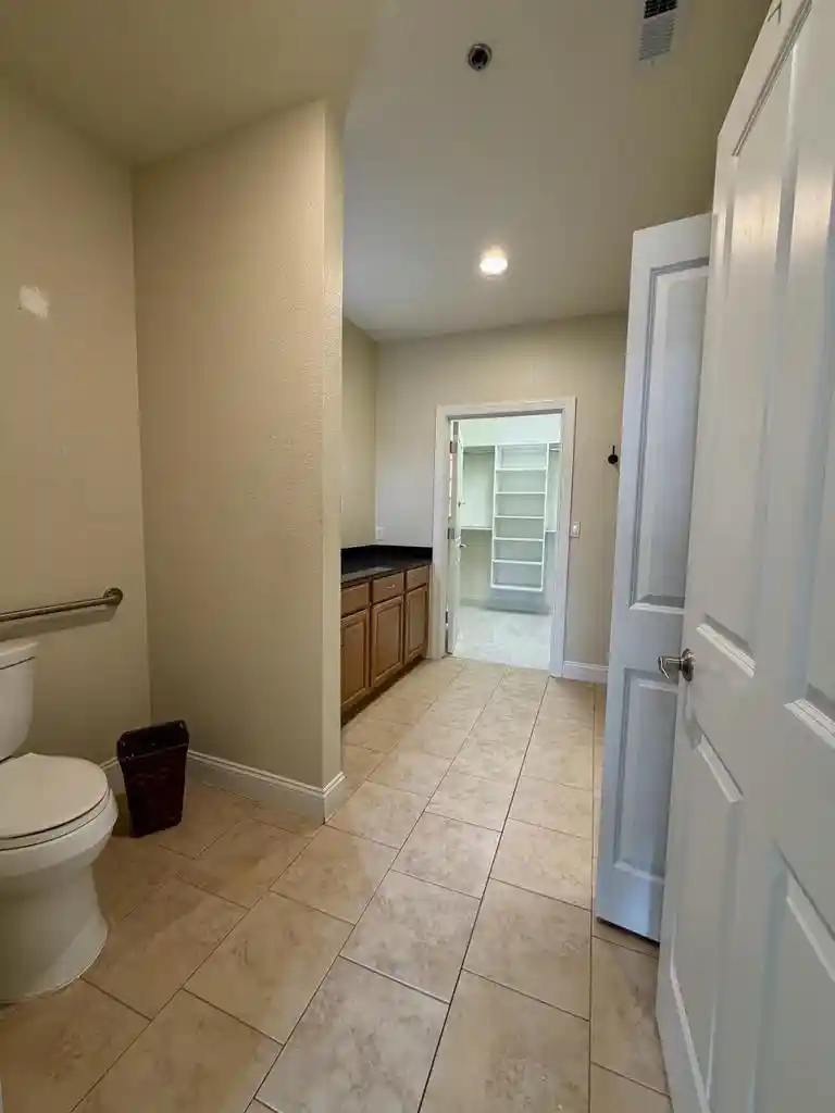 4th image of 832 N 6th St St, Sheboygan, WI 53081