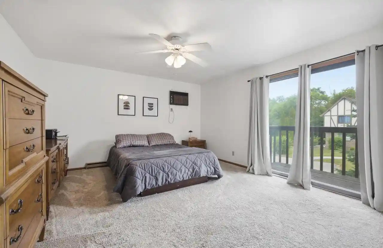 Homes for sale in Cedarburg, WI | N91W7053 Evergreen Court Court, Cedarburg, WI 53012 | MLS# 1969412