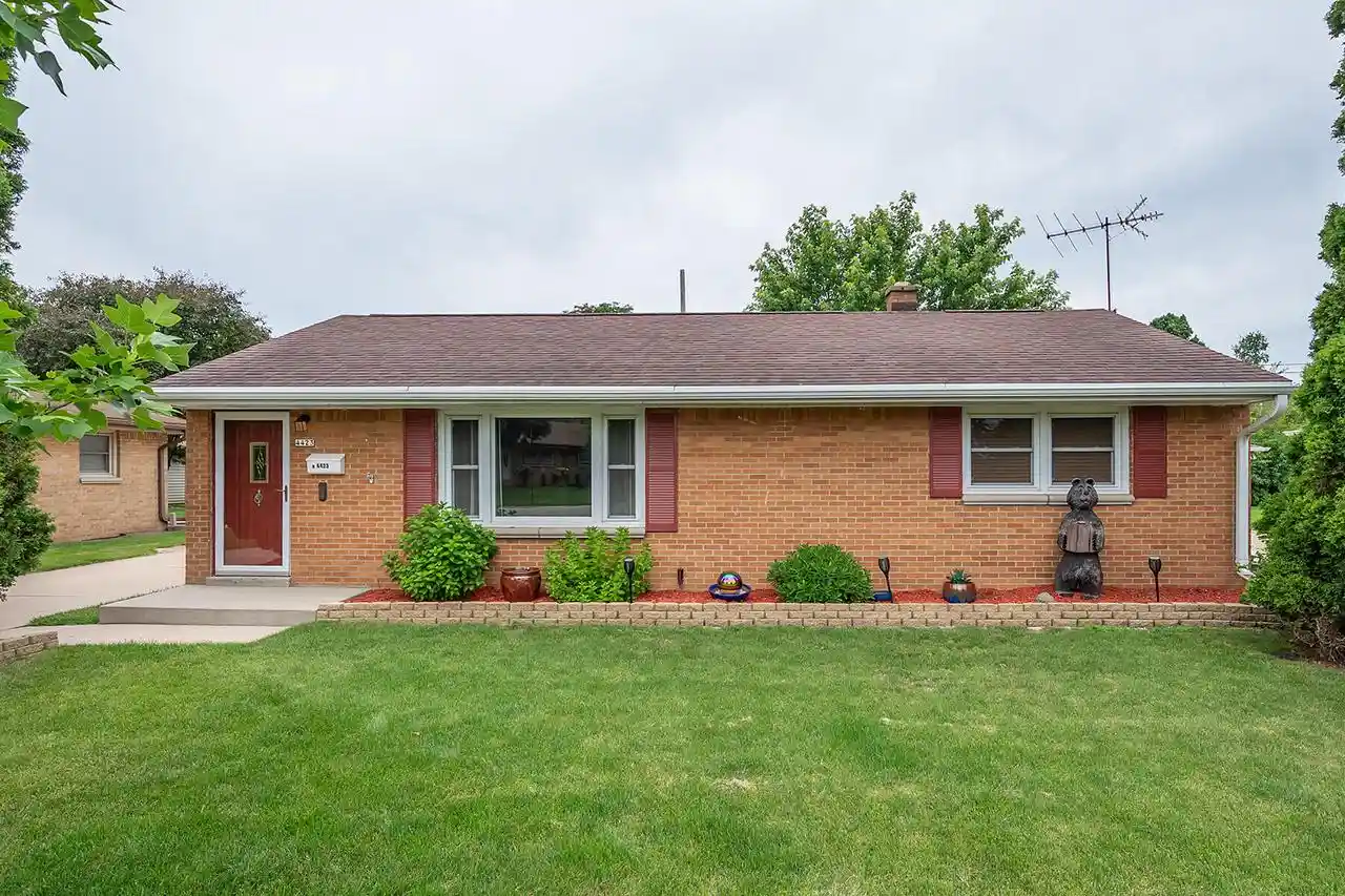 Homes for sale in Greenfield, WI | 4423 S 61st Street Street, Greenfield, WI 53220 | MLS# 1969415