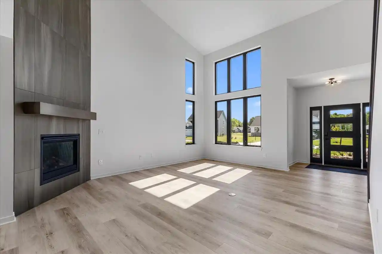 2nd image of W251n2385 Valleyview Circle Circle, Pewaukee, WI 53072 | MLS# 1969424