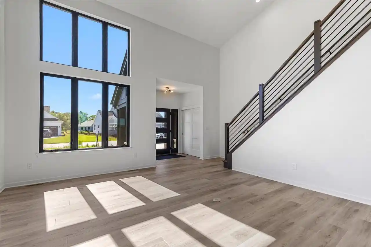 3rd image of W251N2385 Valleyview Circle Circle, Pewaukee, WI 53072 | MLS# 1969424