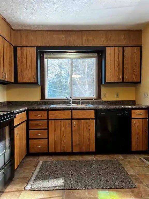 Homes for sale in Chippewa Falls, WI | 5067 County Highway K, Chippewa Falls, WI 54729 | Houzeo