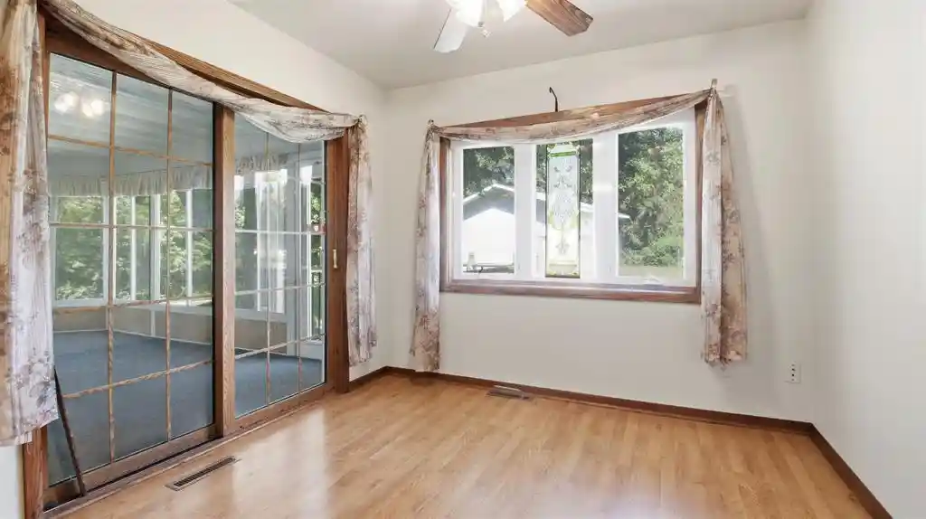 2nd image of 1544 Howard Avenue Avenue, Eau Claire, WI 54703 | MLS# 1602388