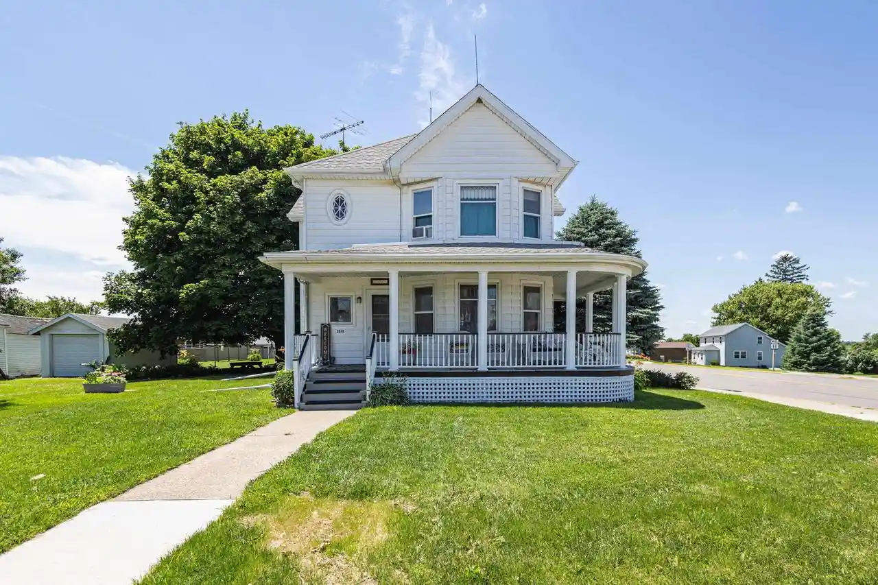 Homes for sale in Hazel Green, WI | 2015 Percival Street Street, Hazel Green, WI 53811 | MLS# 2026926