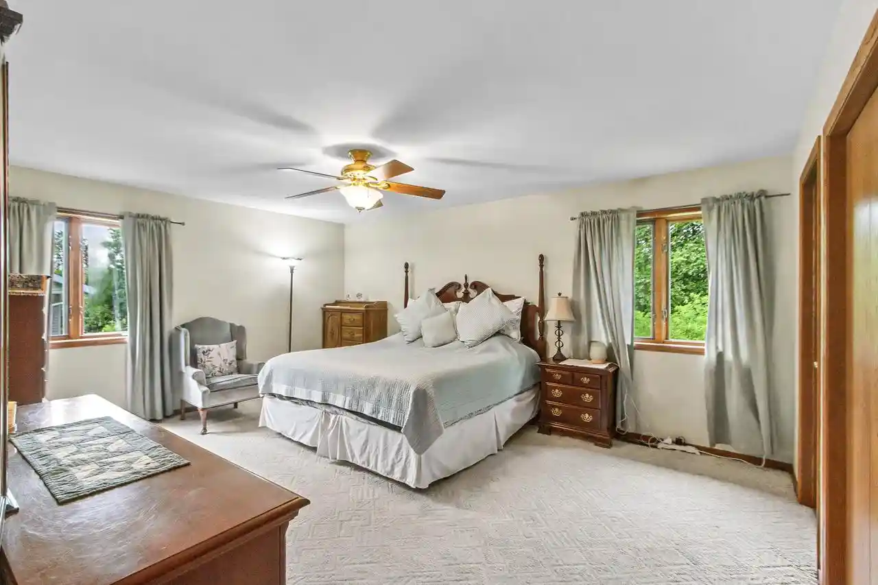 Photo 4 of Single family home for sale at 860 Iroquois Circle Circle, Baraboo, WI 53913 | MLS# 2026928 | Listing updated on 2026-09-02