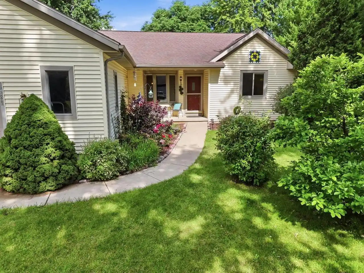 Photo 1 of Single family home for sale at 800 Sunset Dr Dr, Cottage Grove, WI 53527 | MLS# 2026929 | Listing updated on 2026-08-09