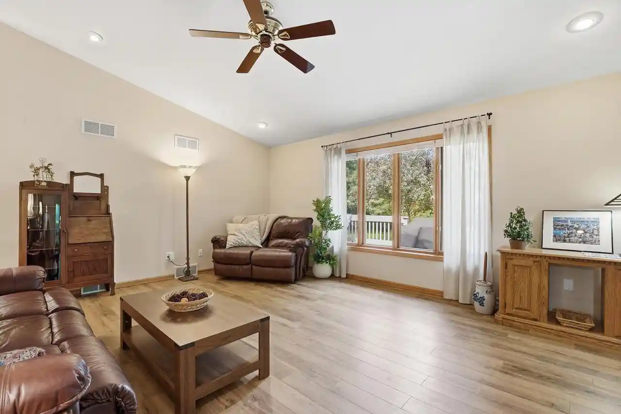 Photo 4 of Single family home for sale at 800 Sunset Dr Dr, Cottage Grove, WI 53527 | MLS# 2026929 | Listing updated on 2026-08-09