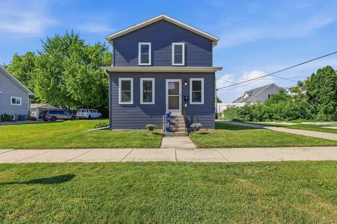 Photo 1 of Single family home for sale at 15 W Bank Street Street, Fond Du Lac, WI 54935 | MLS# 50328261 | Listing updated on 2026-09-21
