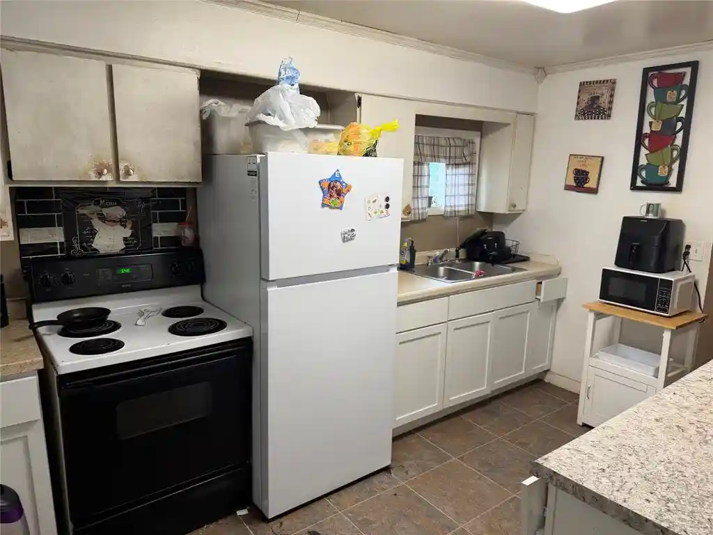 Homes for sale in Eau Claire, WI | 1202 Omaha St St, Eau Claire, WI 54703
