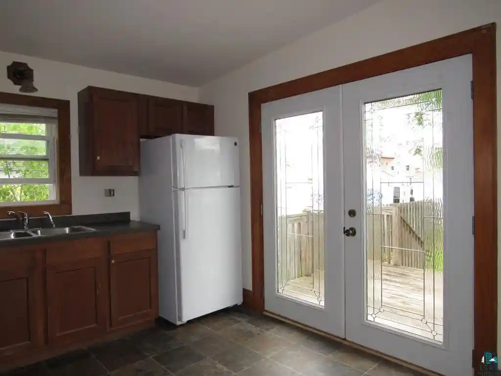 3rd image of 1022 Grand Ave Ave, Superior, WI 54880 | MLS# 6126415