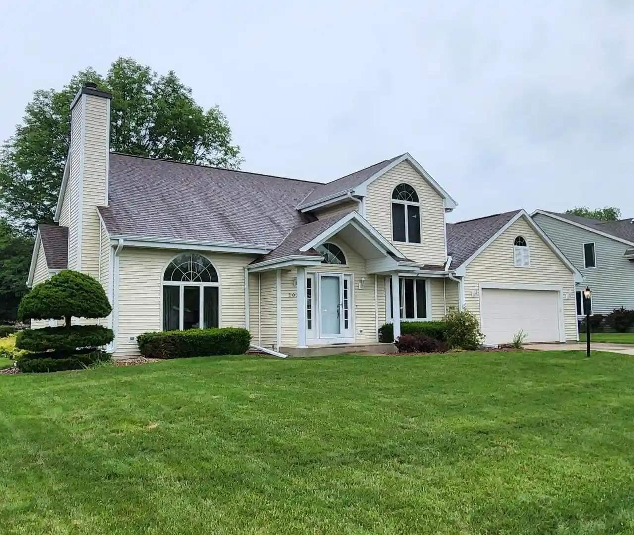 1st image of 1021 Burnwyck Dr Dr, Janesville, WI 53546 | MLS# 2026951