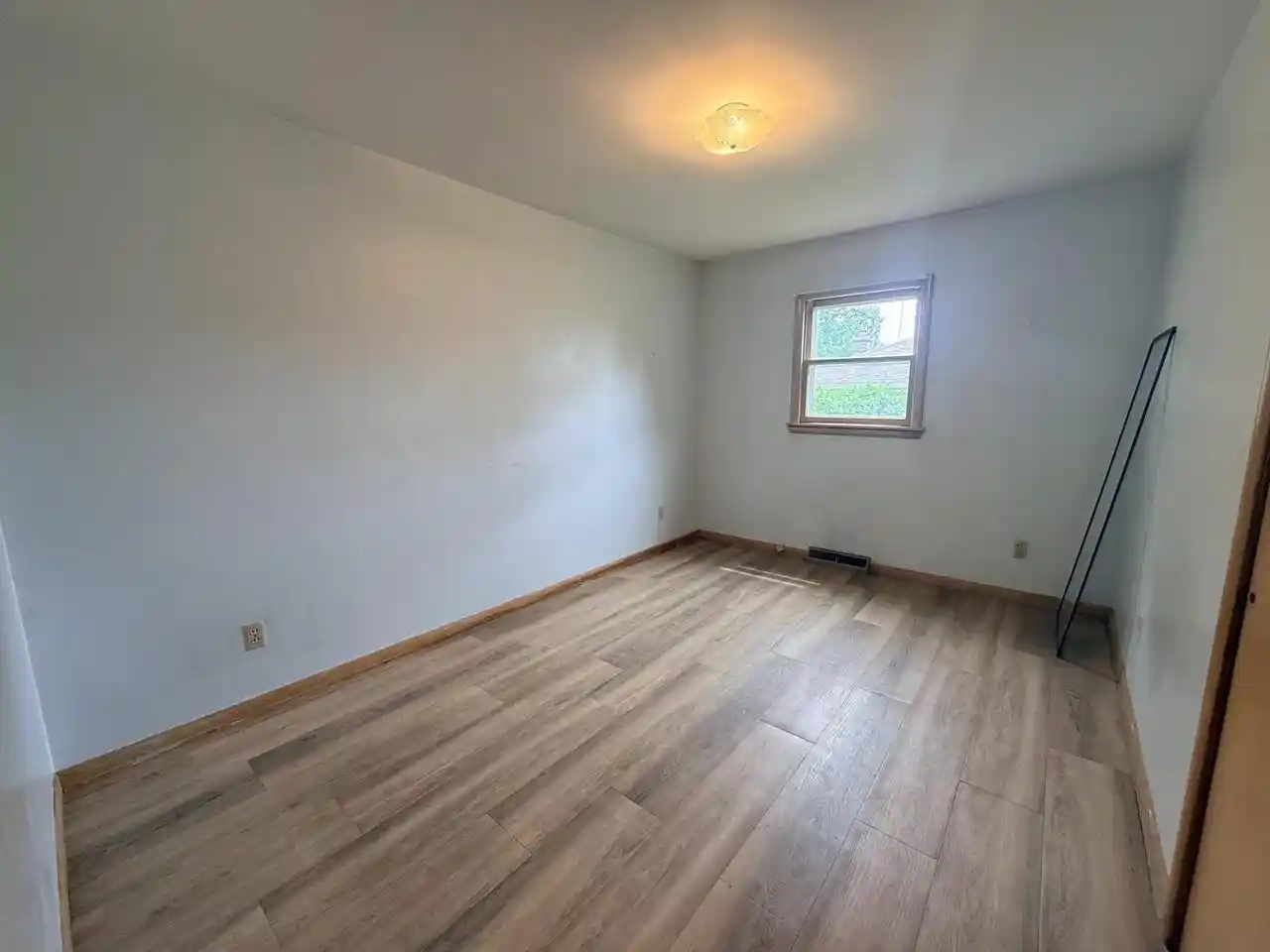 2nd image of 150 N Dolan Avenue Avenue, Peshtigo, WI 54157 | MLS# 50328272