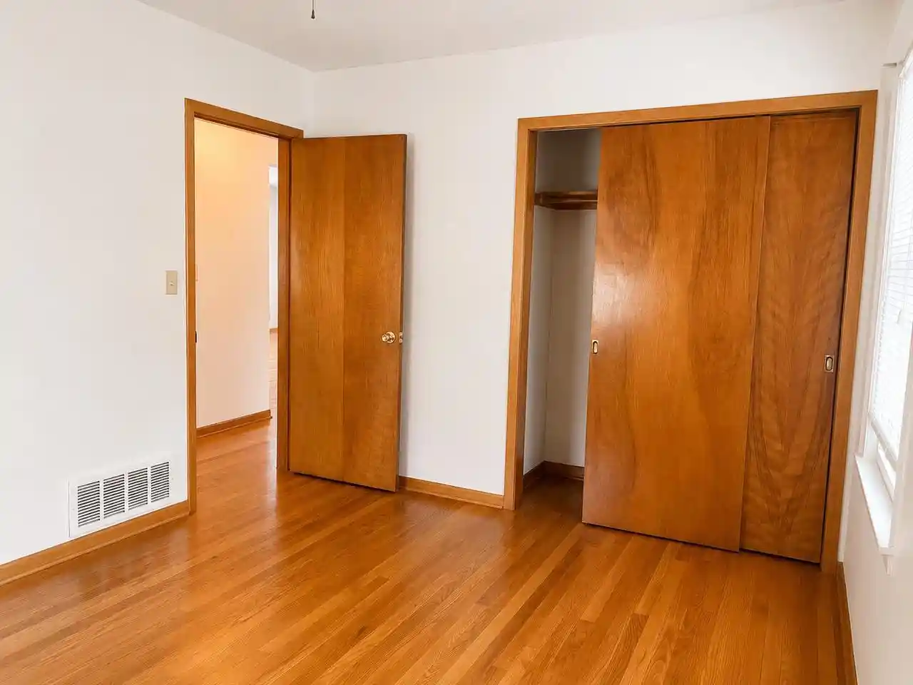 Photo 4 of Single family home for sale at 3438 9Th Avenue Avenue, Racine, WI 53402 | MLS# 1969498 | Listing updated on 2026-09-14