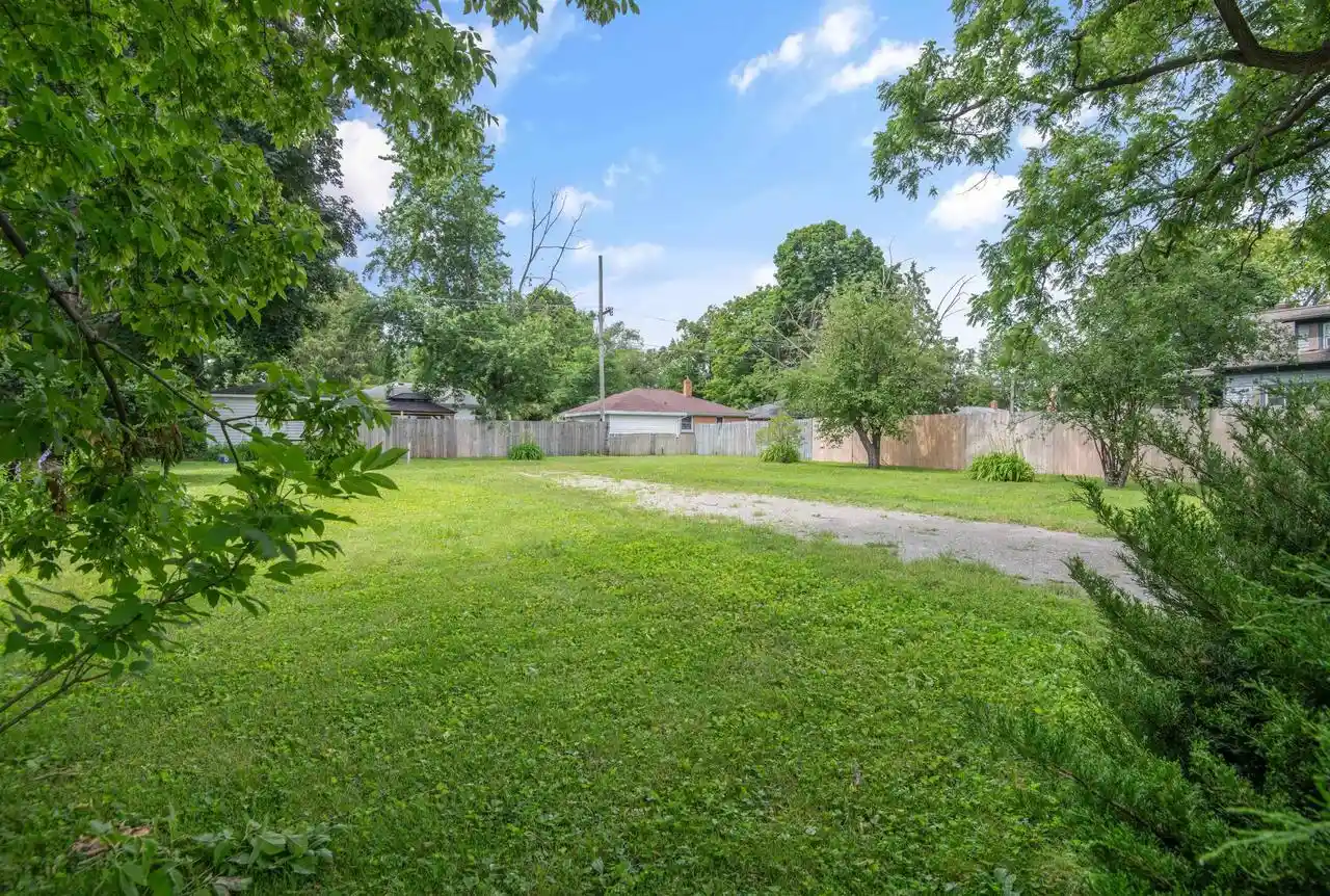 Photo 3 of Land for sale at 1063 Langlade Avenue Avenue, Green Bay, WI 54304 | MLS# 50328269 | Listing updated on 2026-06-29