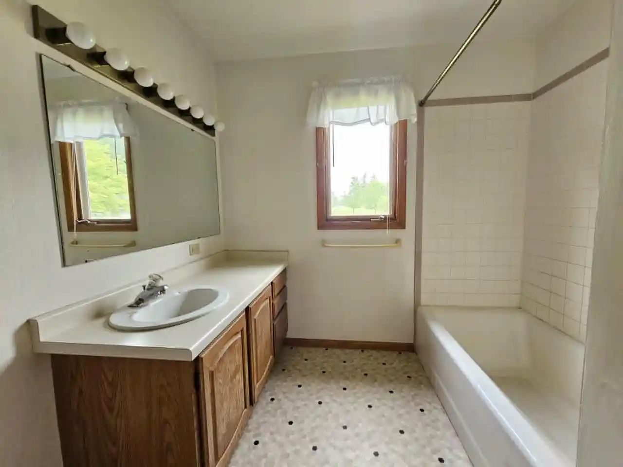 Homes for sale in Marshfield, WI | 827 W North Street Street, Marshfield, WI 54449 | MLS# 22602986