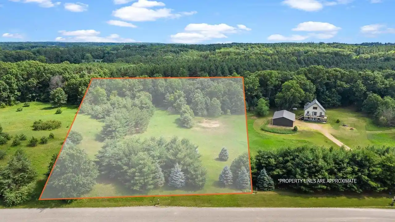 1st image of 191 Fish Court Court, Oxford, WI 53952 | MLS# 2026967