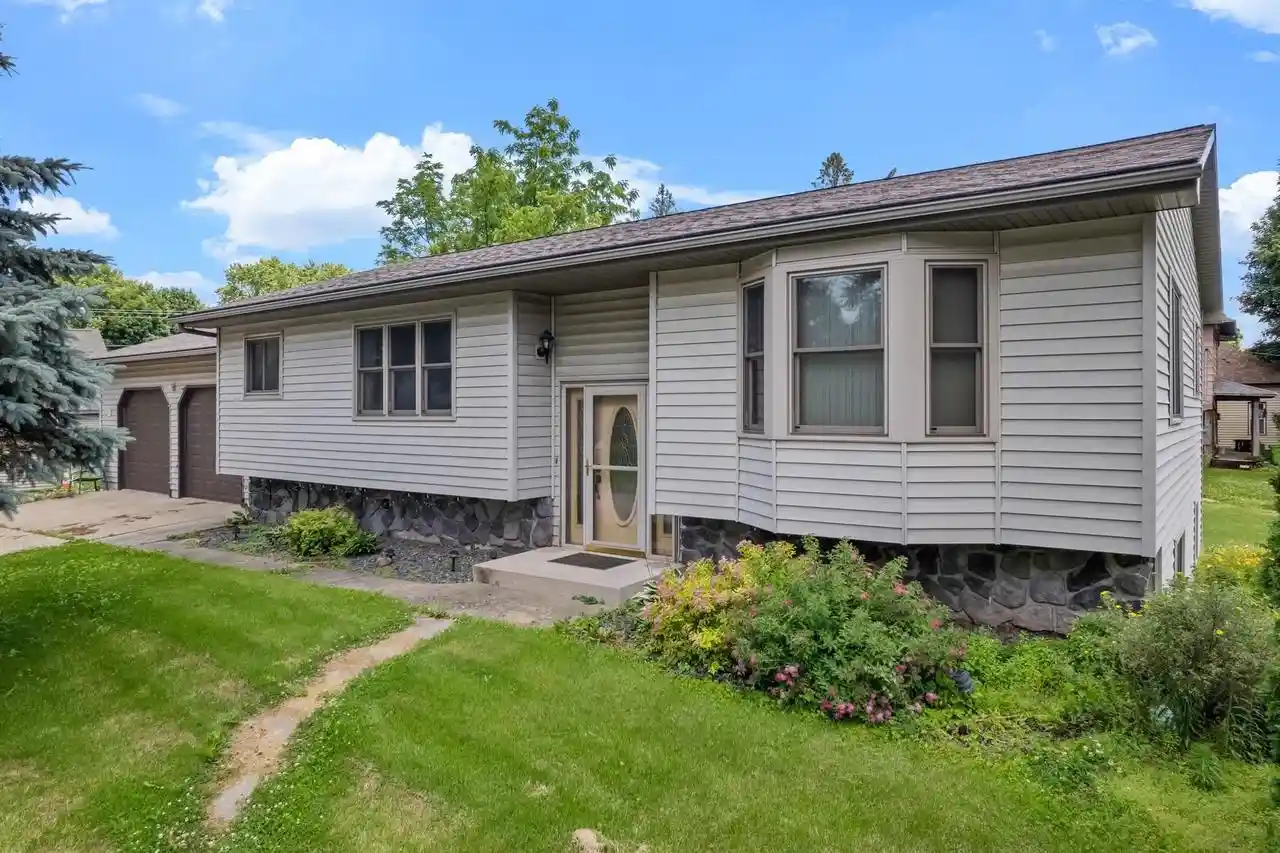 Homes for sale in New Lisbon, WI | 218 S Jefferson Street Street, New Lisbon, WI 53950 | MLS# 2026968