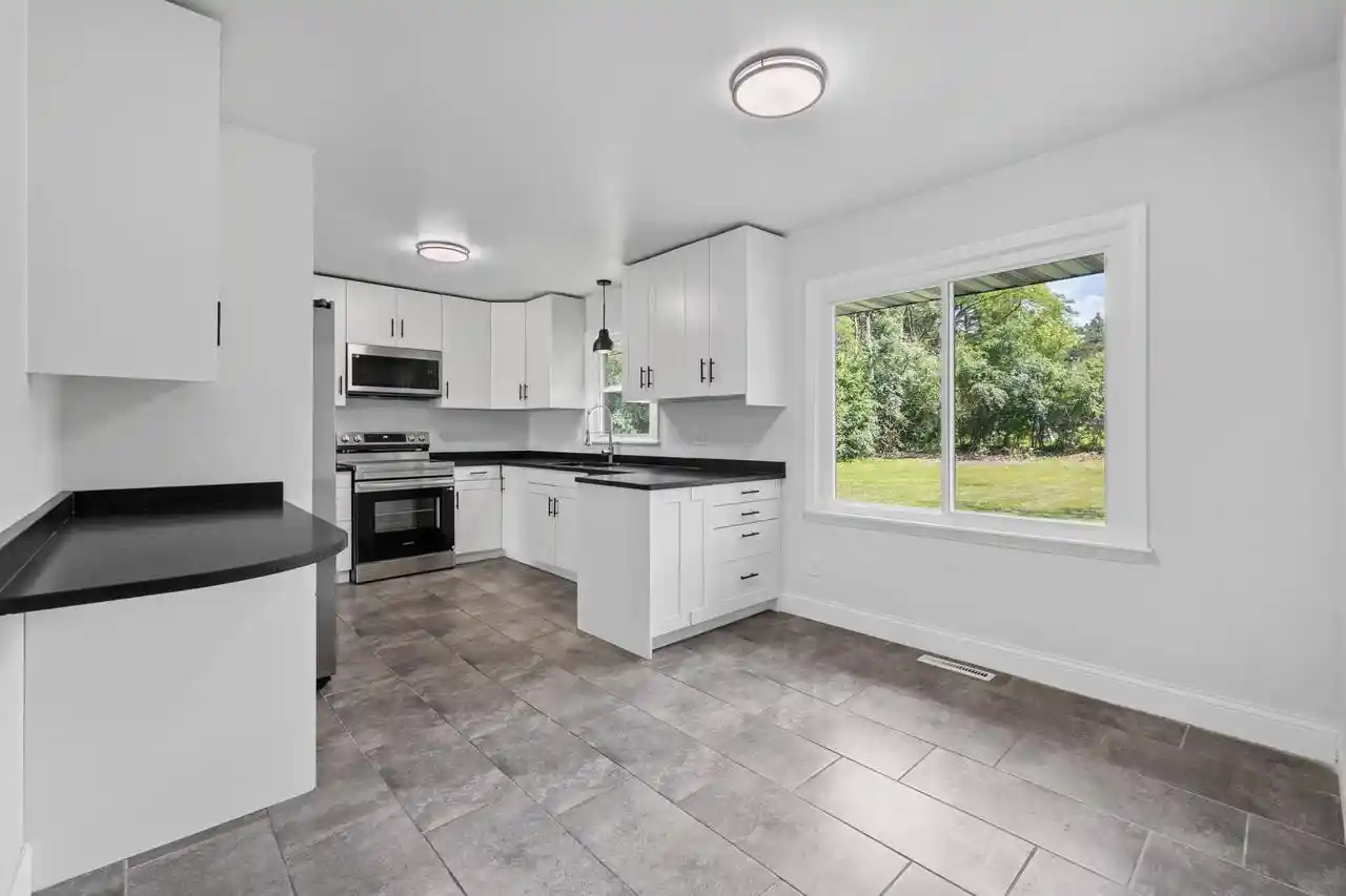 Homes for sale in Glendale, WI | 567 W Fransee Lane Lane, Glendale, WI 53217 | MLS# 1969513