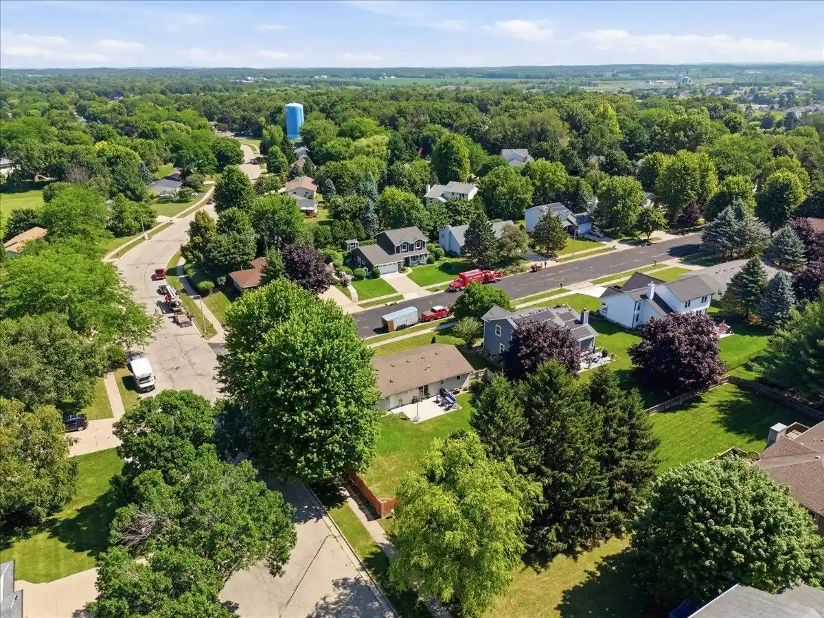 4th image of 941 Foxfield Road Road, Oregon, WI 53575 | MLS# 2026980