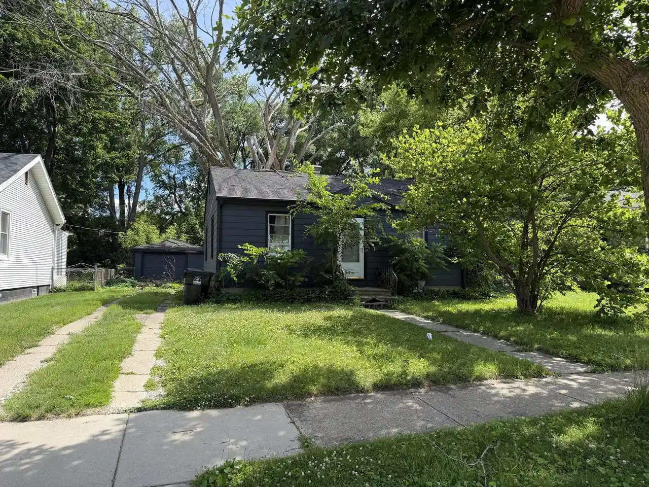 Homes for sale in Racine, WI | 2715 Eisenhower Dr Dr, Racine, WI 53405 | MLS# 1969530