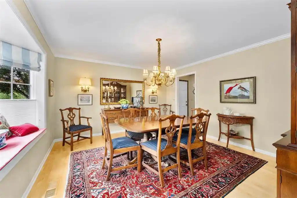 5th image of 1418 White Pine Dr Dr, Eau Claire, WI 54701 | MLS# 1602748