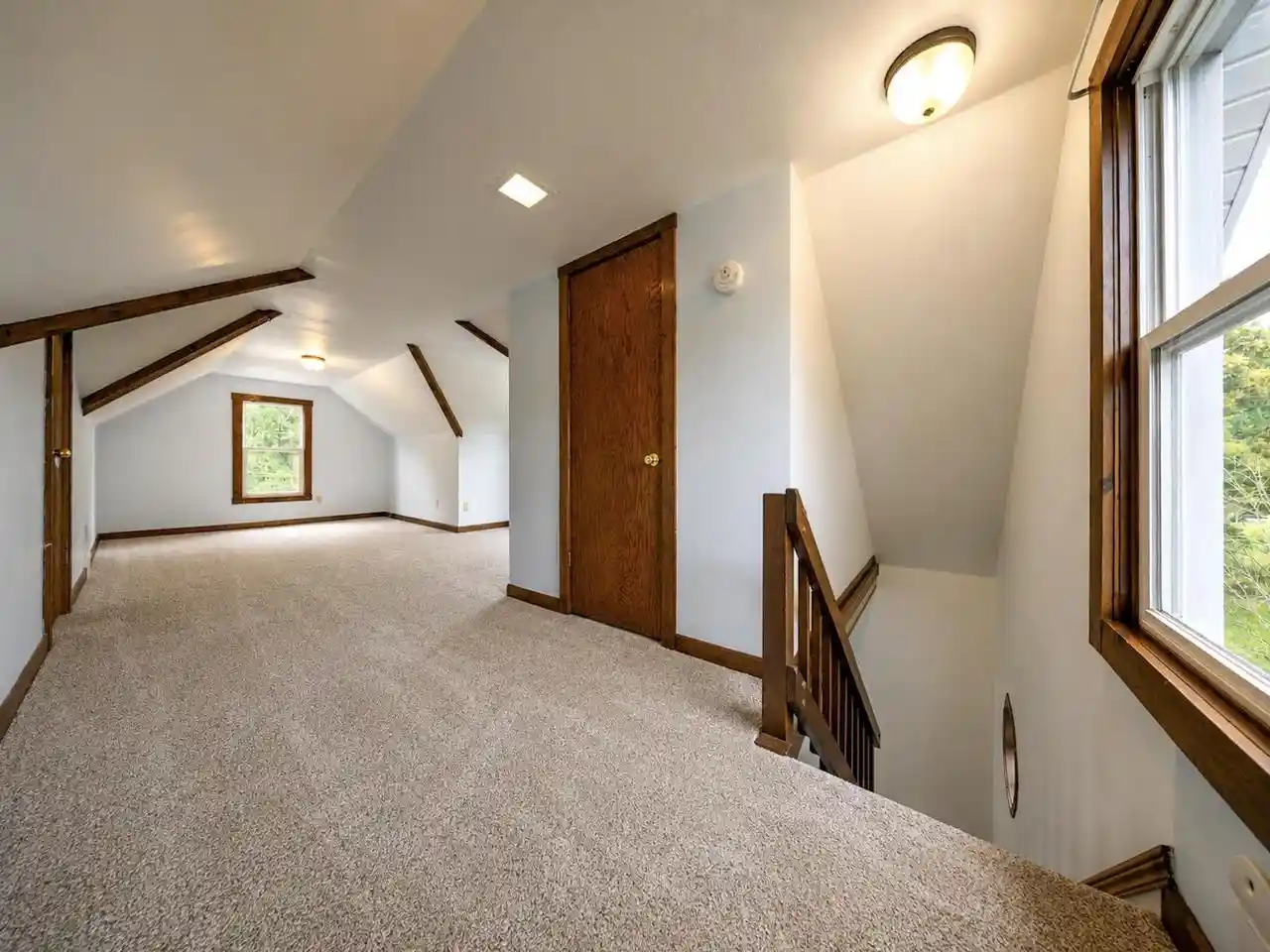 2nd image of 114 Seminole Dr Dr, Edgerton, WI 53534 | MLS# 2026994