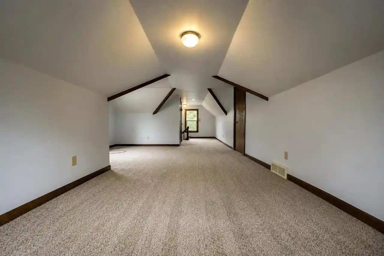 3rd image of 114 Seminole Dr Dr, Edgerton, WI 53534 | MLS# 2026994
