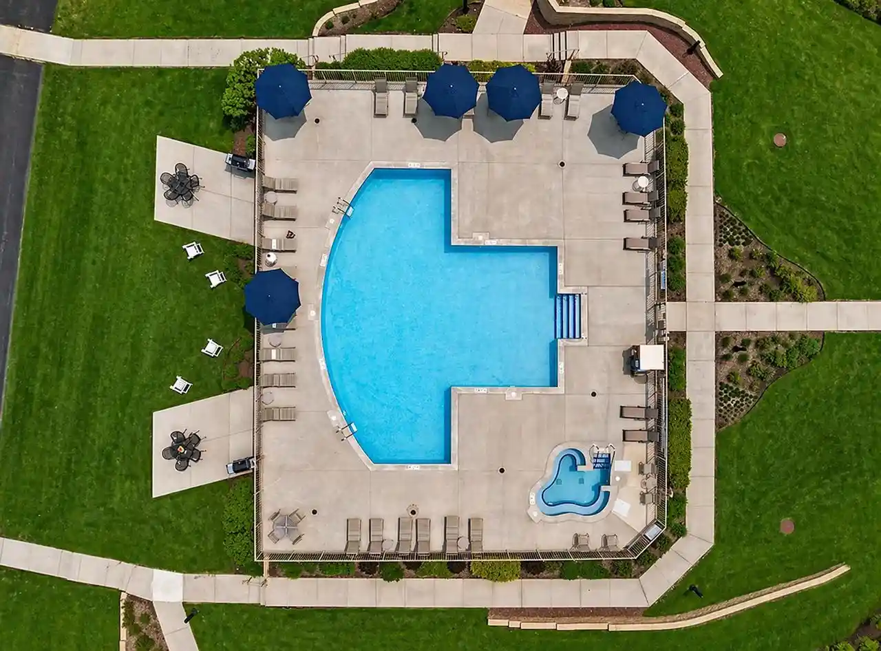 2nd image of 4100 S Lake Dr Dr #21, Saint Francis, WI 53235 | MLS# 1969559