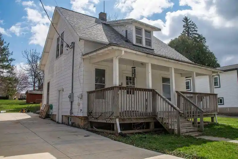 2nd image of 755 N Court Street Street, Platteville, WI 53818 | MLS# 2026997