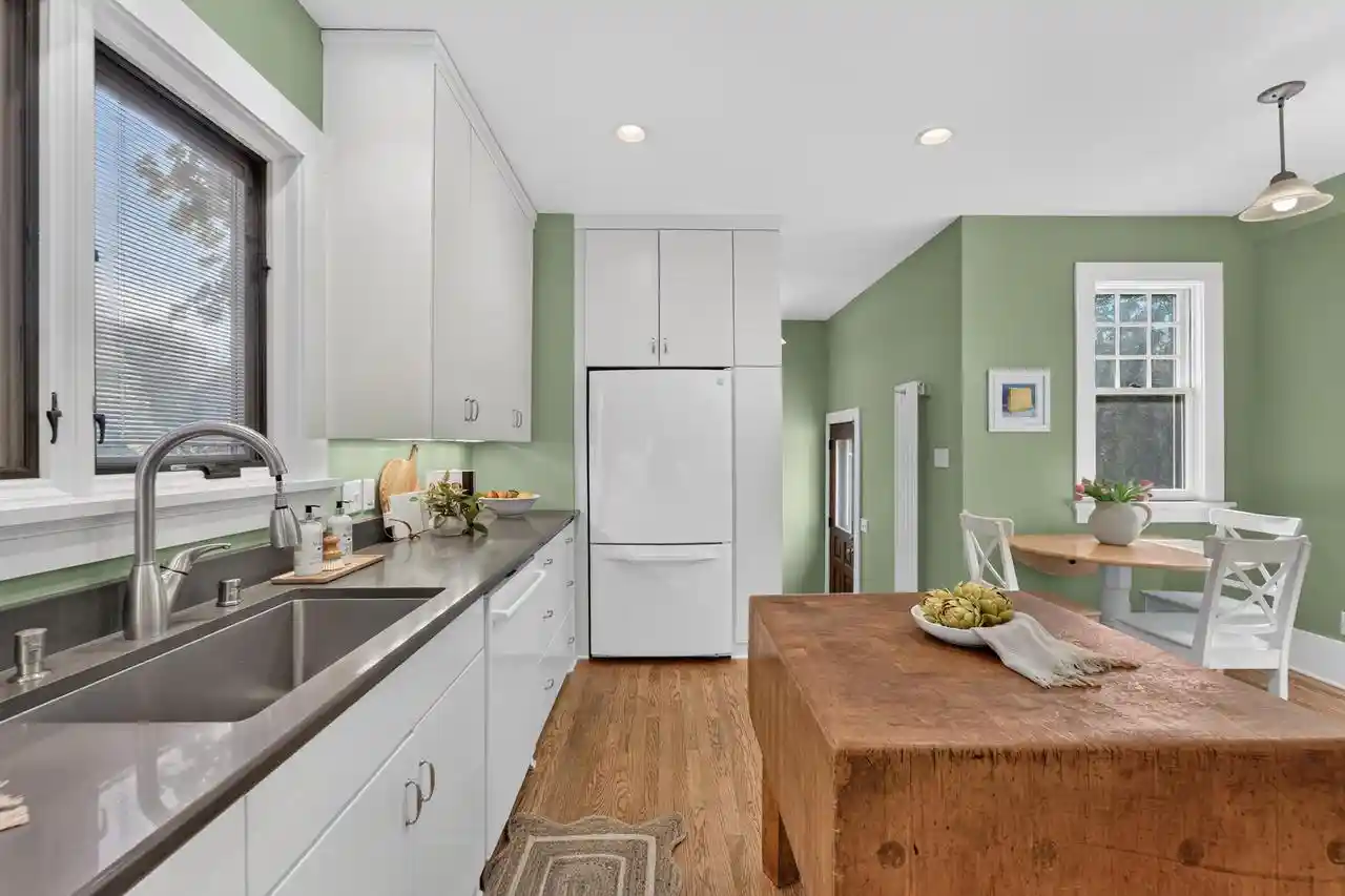 2nd image of 2734 N Farwell Avenue Avenue, Milwaukee, WI 53211 | MLS# 1969574