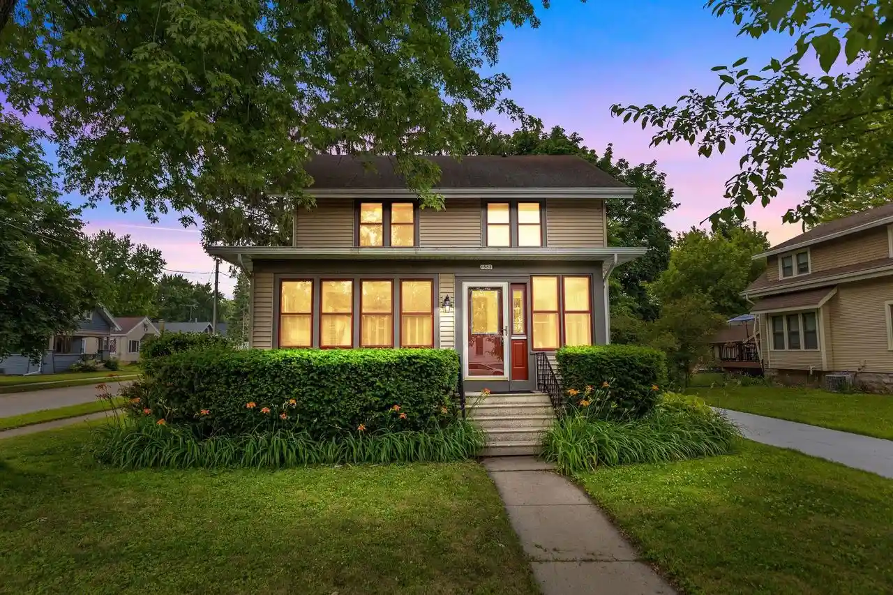 1st image of 1863 Doty Street Street, Oshkosh, WI 54902 | MLS# 50328309