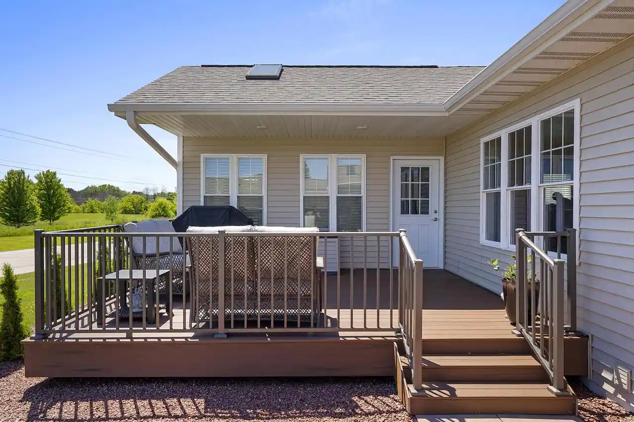 5th image of 525 Mapleleaf Court Court, Manitowoc, WI 54220 | MLS# 1969595