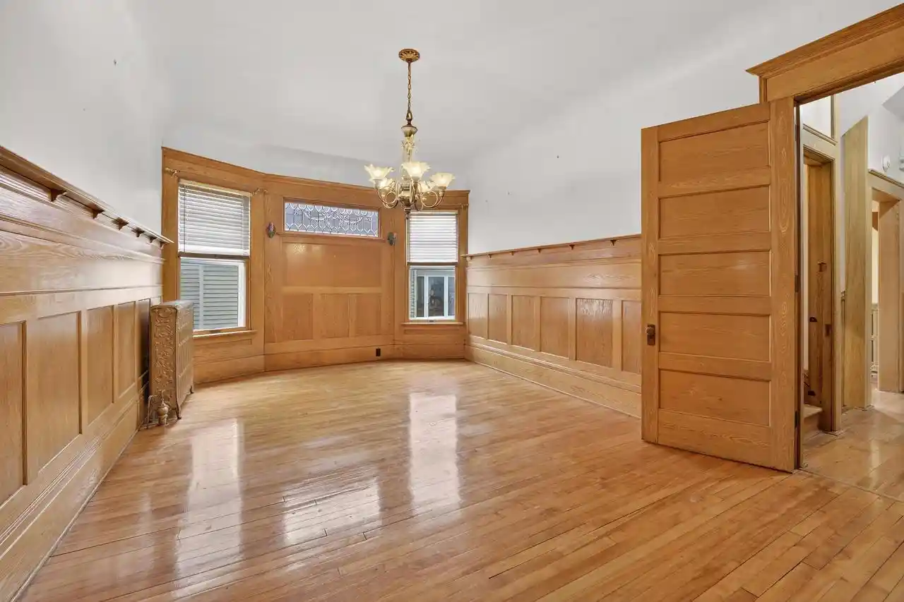 Photo 4 of Single family home for sale at 1133 Algoma Boulevard Boulevard, Oshkosh, WI 54901 | MLS# 50328311 | Listing updated on 2026-10-02